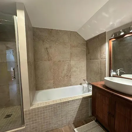 Design Et Rustique, Centre-ville, 10 Min Disney Apartament *